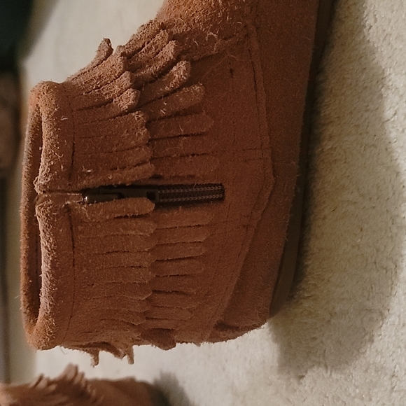 Brown Minnetonka moccasins - Picture 2 of 4